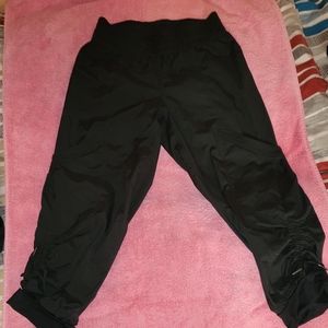 Lulu lemon capris